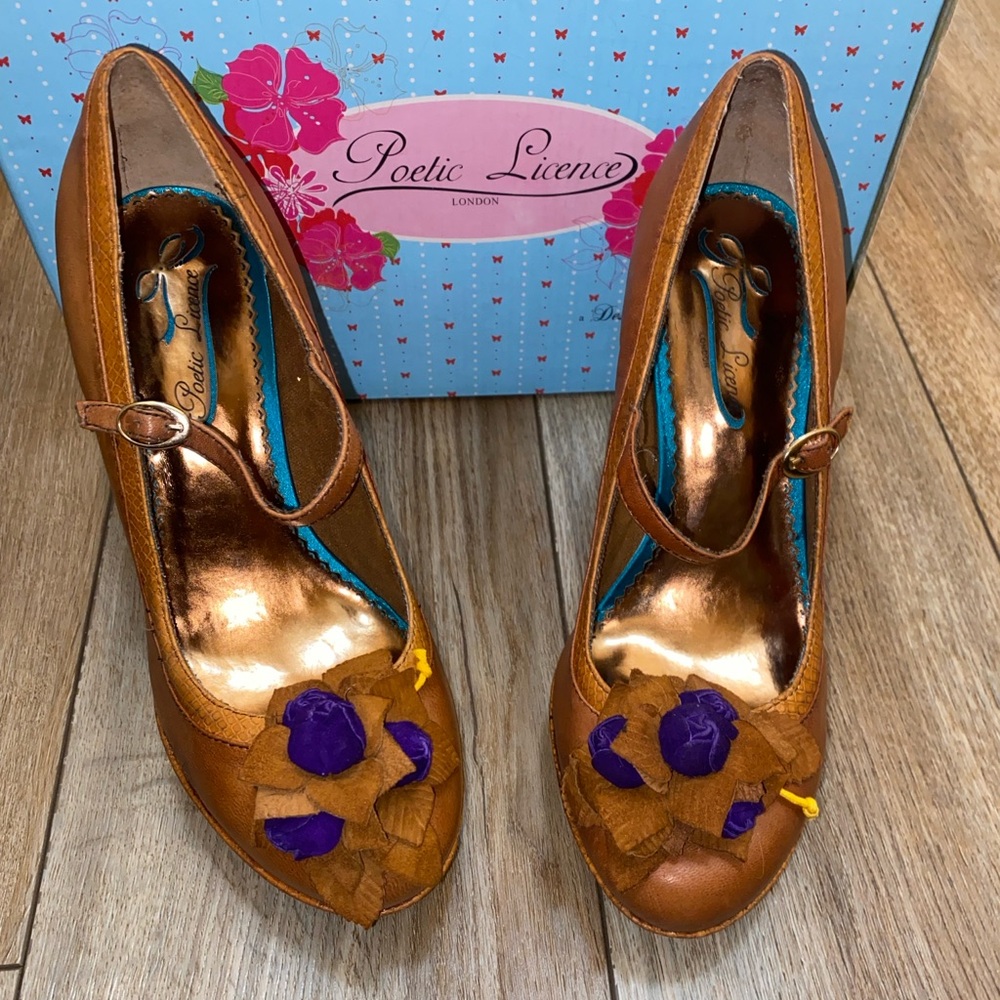 Poetic License After Party Brown Heels 8.5M Round Toe Vintage Inspired Pump